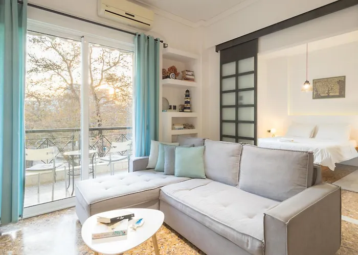 The Flat, Volos Downtown