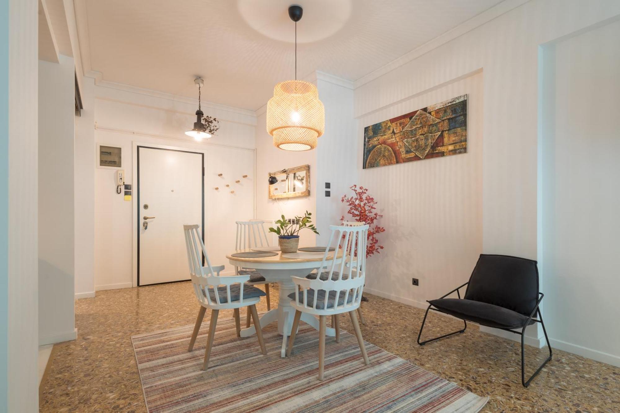 The Flat, Downtown Apartment Volos